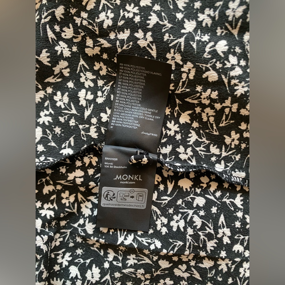 monki floral wrap dress - Picture 3 of 5